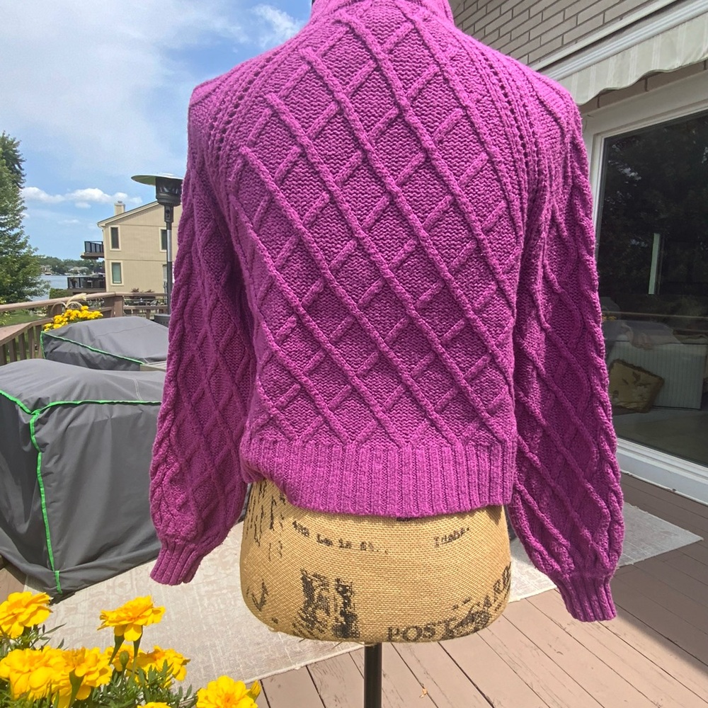 American Eagle Size Small Raspberry Chunky Knit Sweater - Picture 3 of 9